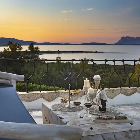 Villa Iris - Ela Sardinia In San Teodoro (Sardinia)